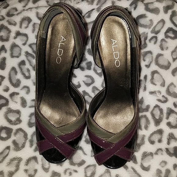 Shoes - Picture 2 of 3